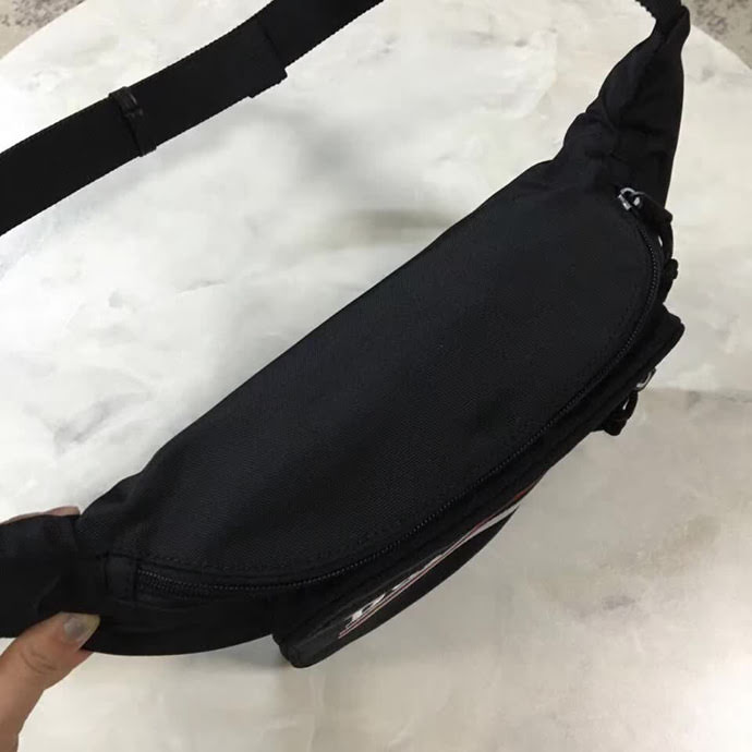 BALENCIAG巴黎世家 帆布胸包 腰包 簡約兩用包   BL1386